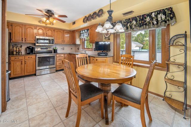 2 Cartwheel Drive, Scotia, NY 12302