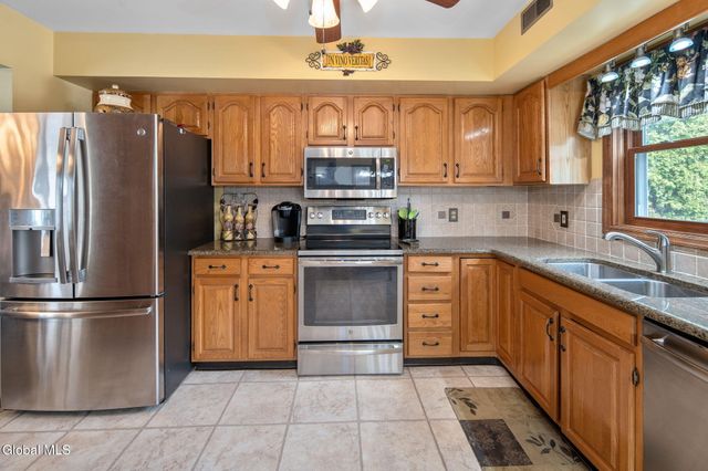 2 Cartwheel Drive, Scotia, NY 12302