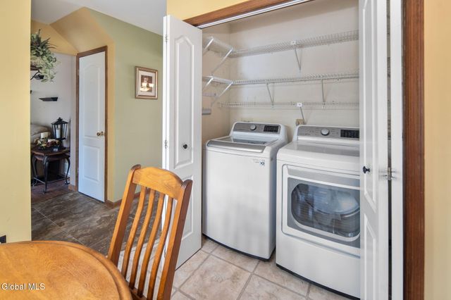 2 Cartwheel Drive, Scotia, NY 12302