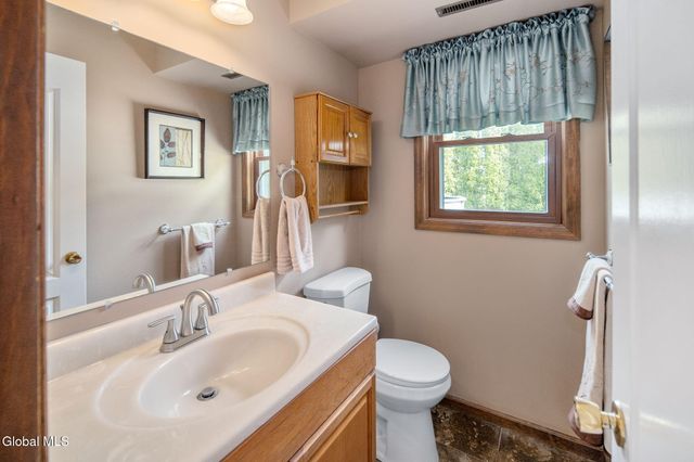 2 Cartwheel Drive, Scotia, NY 12302