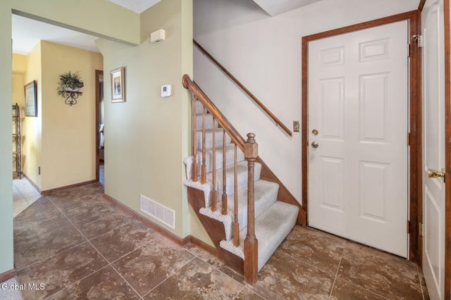2 Cartwheel Drive, Scotia, NY 12302