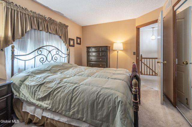 2 Cartwheel Drive, Scotia, NY 12302
