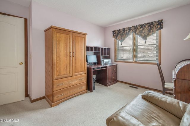 2 Cartwheel Drive, Scotia, NY 12302
