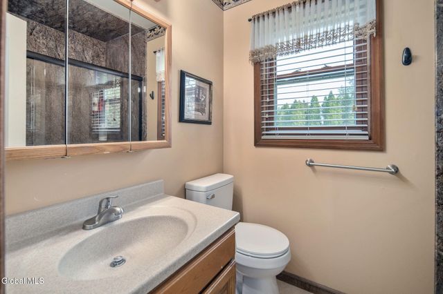 2 Cartwheel Drive, Scotia, NY 12302
