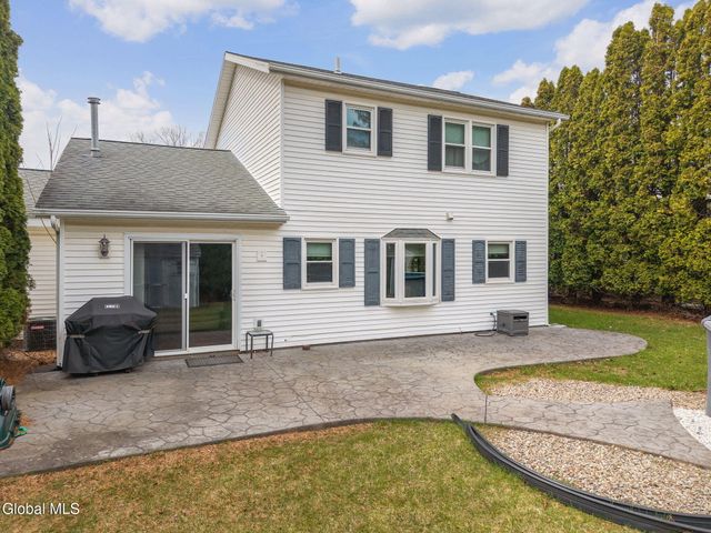 2 Cartwheel Drive, Scotia, NY 12302