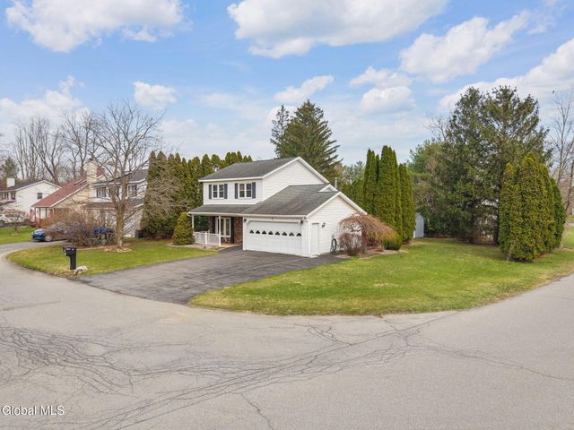 2 Cartwheel Drive, Scotia, NY 12302