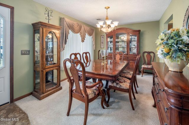 2 Cartwheel Drive, Scotia, NY 12302