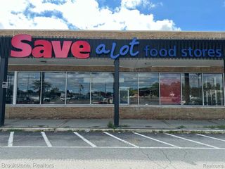 32823 Fort, Rockwood, MI 48173