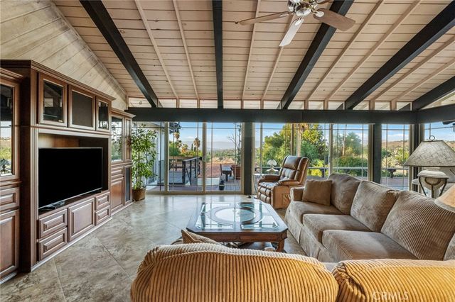 14560 Viewcrest, Riverside, CA 92504