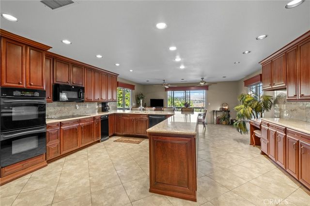 14560 Viewcrest, Riverside, CA 92504