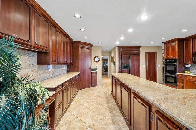 14560 Viewcrest, Riverside, CA 92504
