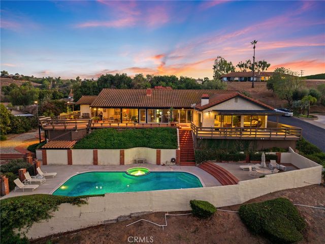 14560 Viewcrest, Riverside, CA 92504