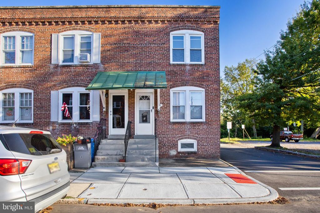 1 AMBOY AVE, ROEBLING, NJ 08554 — exterior