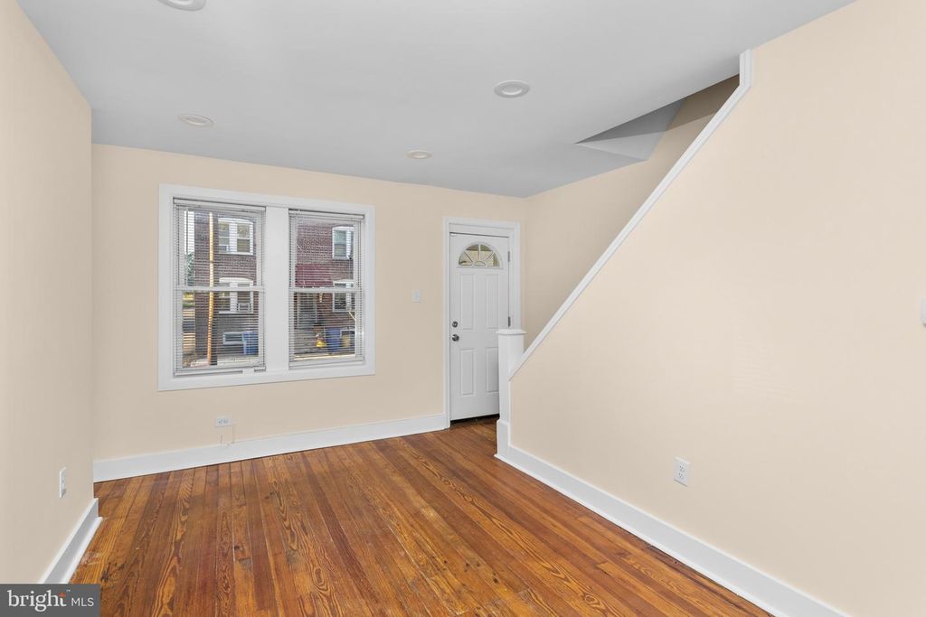 1 AMBOY AVE, ROEBLING, NJ 08554 — photo 4