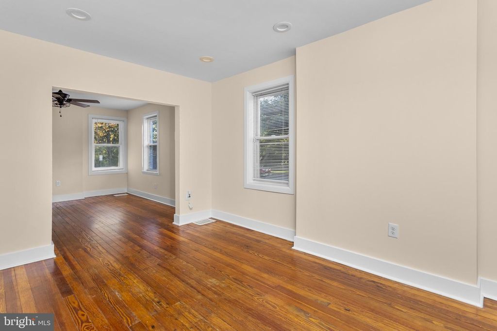 1 AMBOY AVE, ROEBLING, NJ 08554 — photo 5
