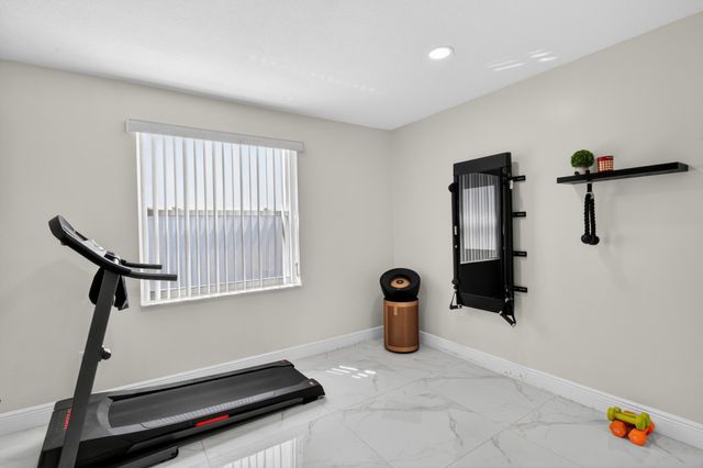 1489 NW 153rd Avenue, Pembroke Pines, FL 33028