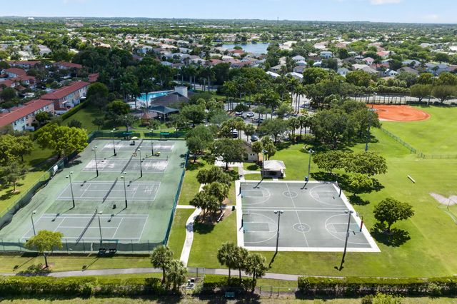 1489 NW 153rd Avenue, Pembroke Pines, FL 33028