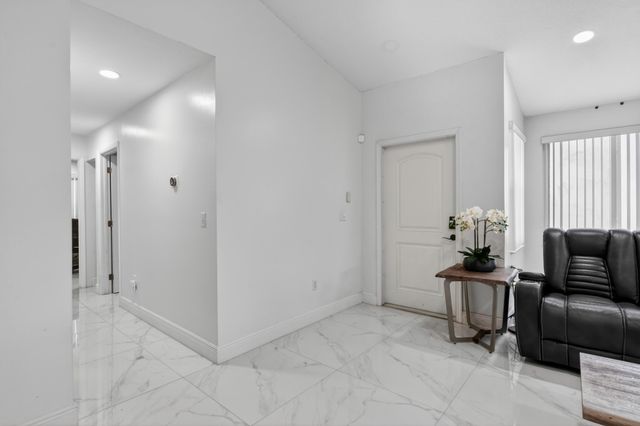1489 NW 153rd Avenue, Pembroke Pines, FL 33028