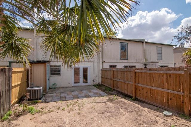 5166 TENNIS COURT CIRCLE 52, Tampa, FL 33617