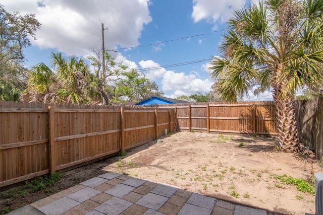 5166 TENNIS COURT CIRCLE 52, Tampa, FL 33617