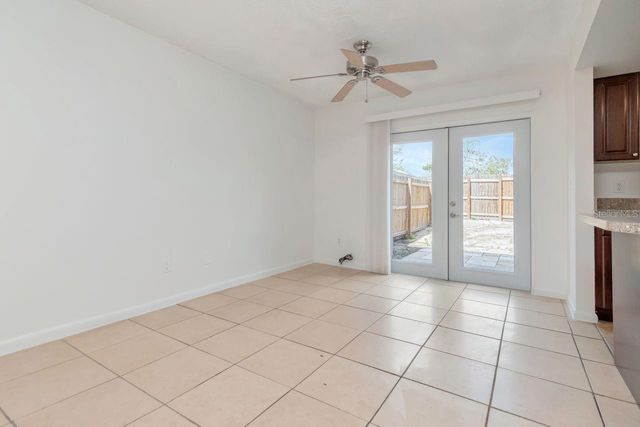 5166 TENNIS COURT CIRCLE 52, Tampa, FL 33617