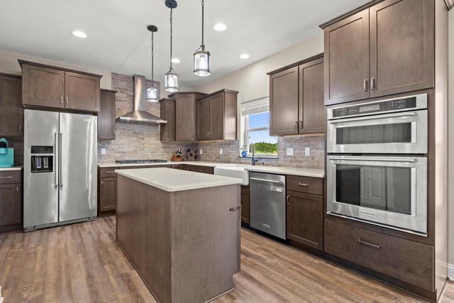 1330 Regees ROAD, Mukwonago, WI 53149