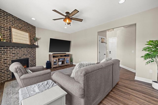 1330 Regees ROAD, Mukwonago, WI 53149