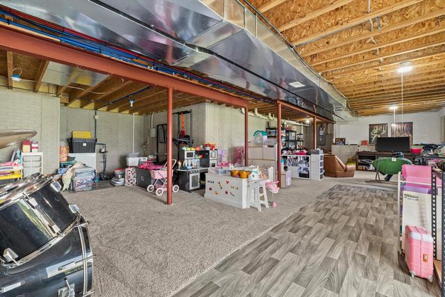 1330 Regees ROAD, Mukwonago, WI 53149