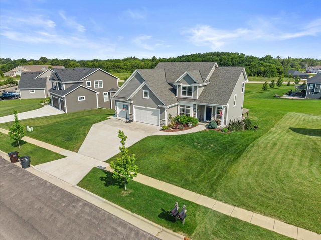 1330 Regees ROAD, Mukwonago, WI 53149