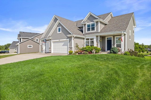1330 Regees ROAD, Mukwonago, WI 53149