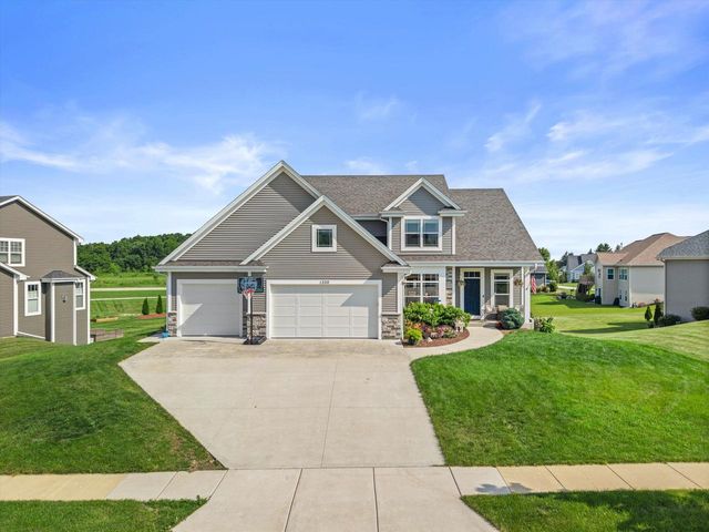 1330 Regees ROAD, Mukwonago, WI 53149