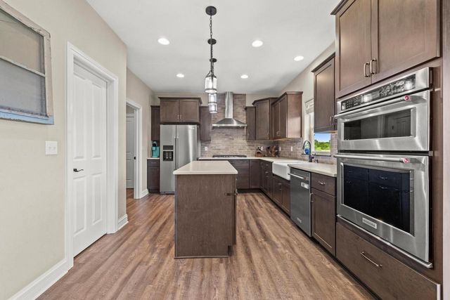 1330 Regees ROAD, Mukwonago, WI 53149