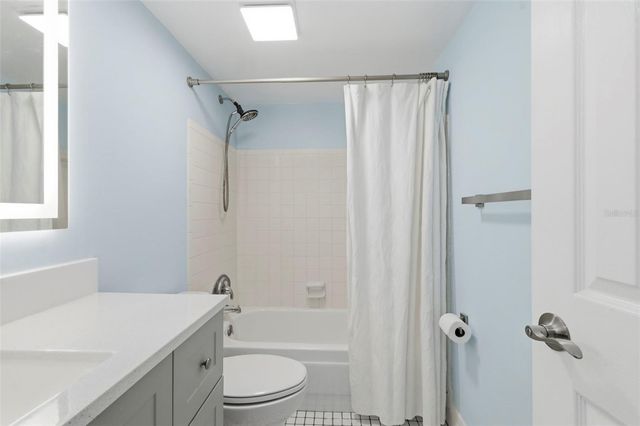 1125 83RD AVENUE N A, St Petersburg, FL 33702