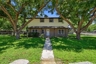 15751 Medina, Lacoste, TX 78039