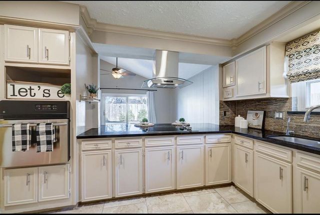 3023 Sam Houston Drive, Sugar Land, TX 77479