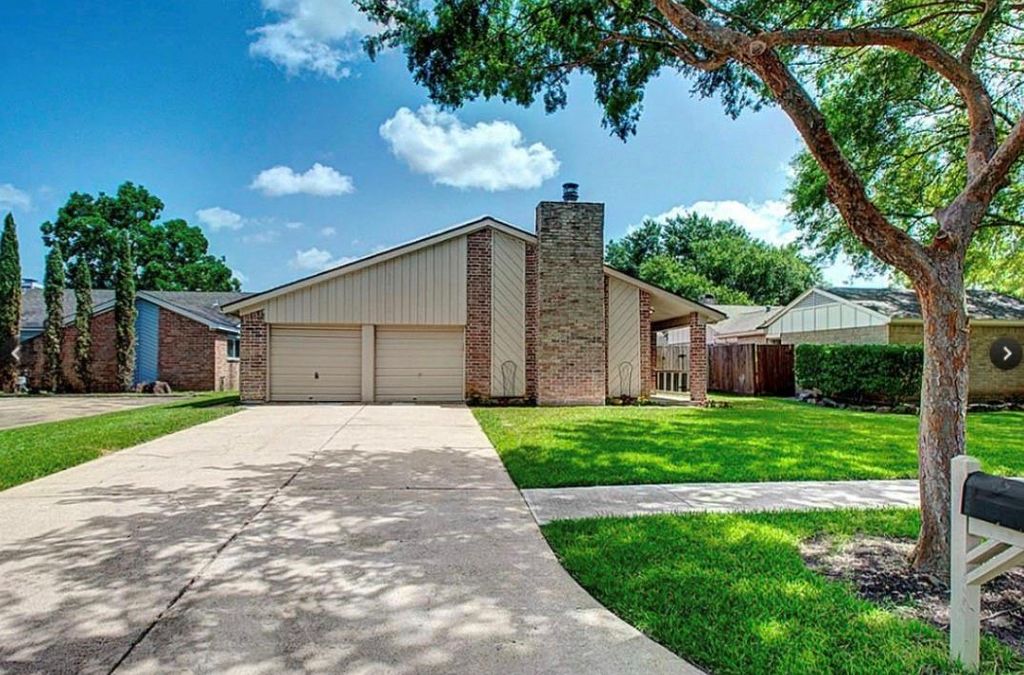3023 Sam Houston Drive, Sugar Land, TX 77479