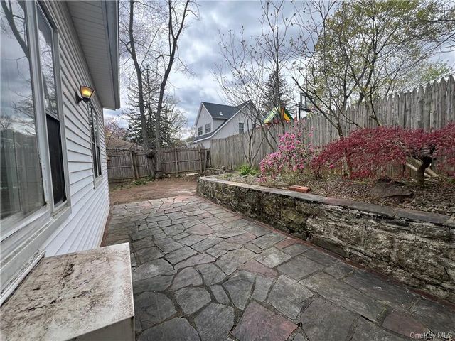 3180 Lincoln Drive, Mohegan Lake, NY 10547