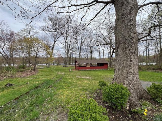 3180 Lincoln Drive, Mohegan Lake, NY 10547