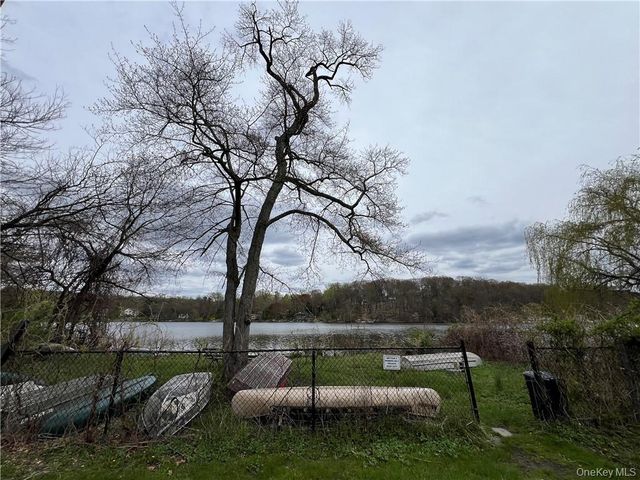 3180 Lincoln Drive, Mohegan Lake, NY 10547
