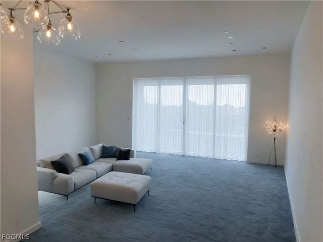 708 Victoria DR 206, Cape Coral, FL 33904