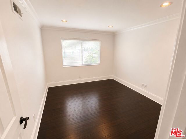 18113 Bromley Street, Los Angeles, CA 91356