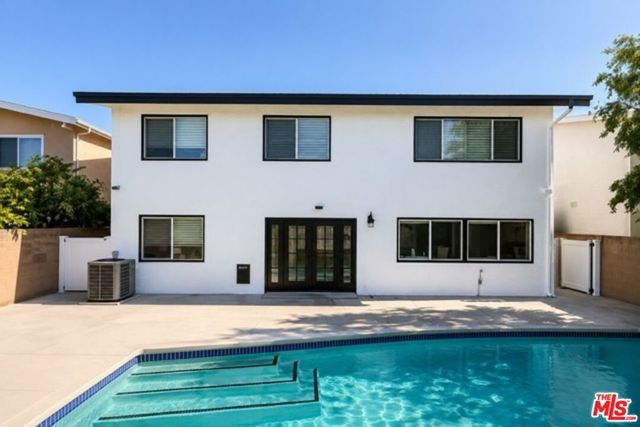 18113 Bromley Street, Los Angeles, CA 91356