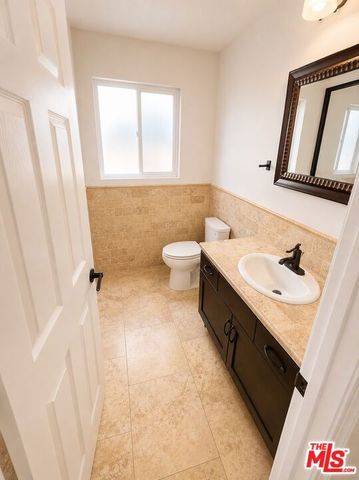 18113 Bromley Street, Los Angeles, CA 91356