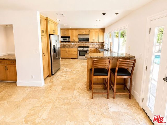 18113 Bromley Street, Los Angeles, CA 91356
