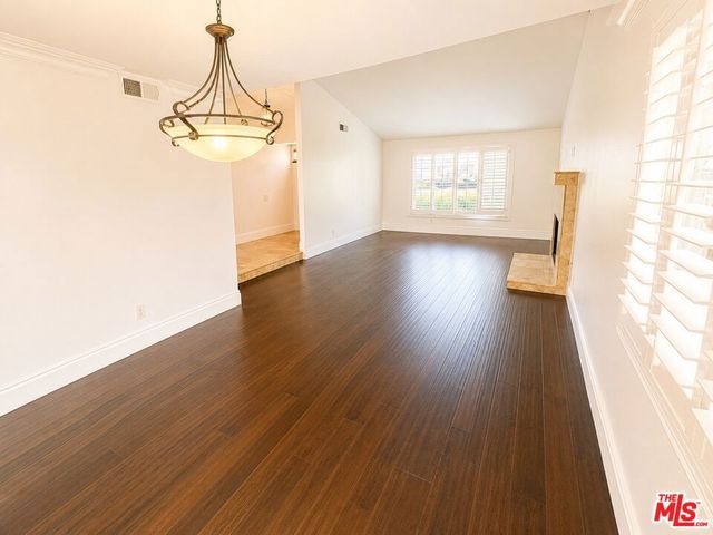 18113 Bromley Street, Los Angeles, CA 91356
