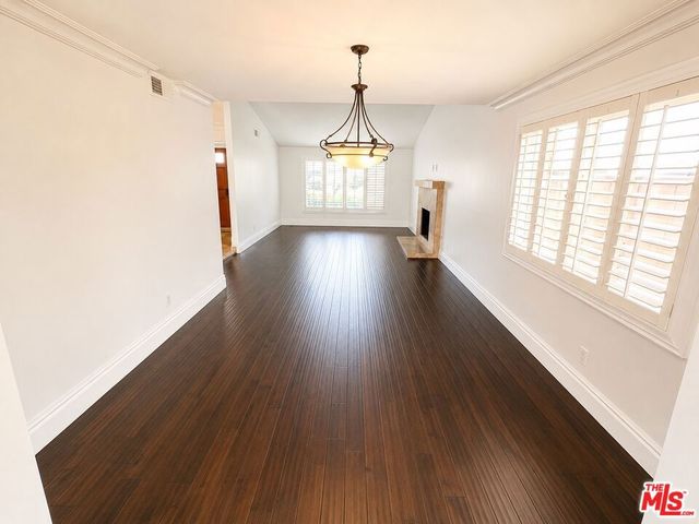 18113 Bromley Street, Los Angeles, CA 91356