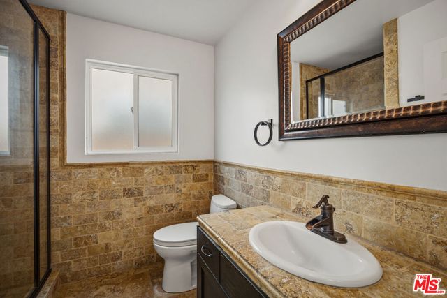18113 Bromley Street, Los Angeles, CA 91356