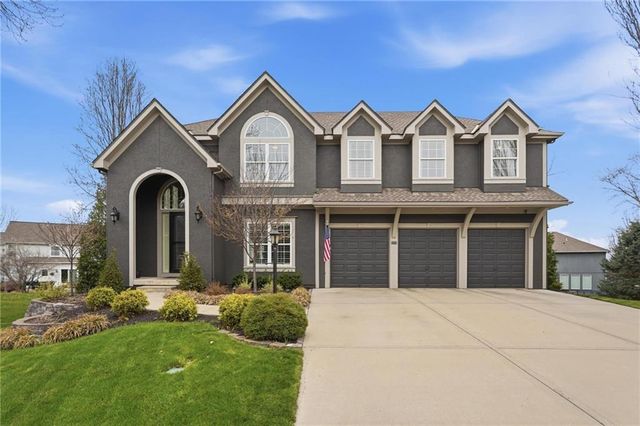 15708 Linden Street, Overland Park, KS 66224