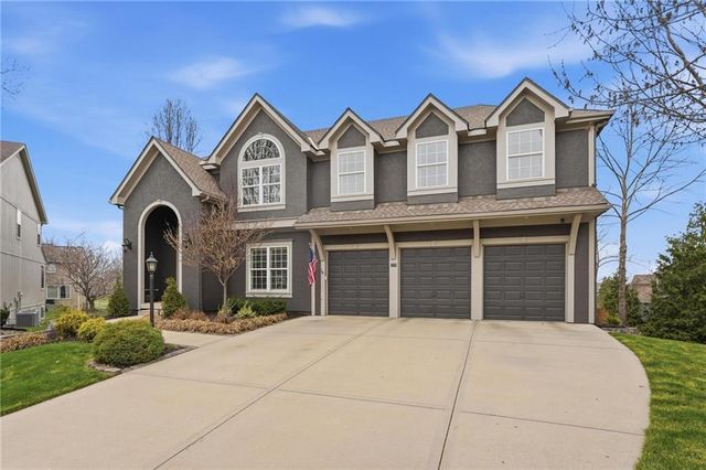 15708 Linden Street, Overland Park, KS 66224