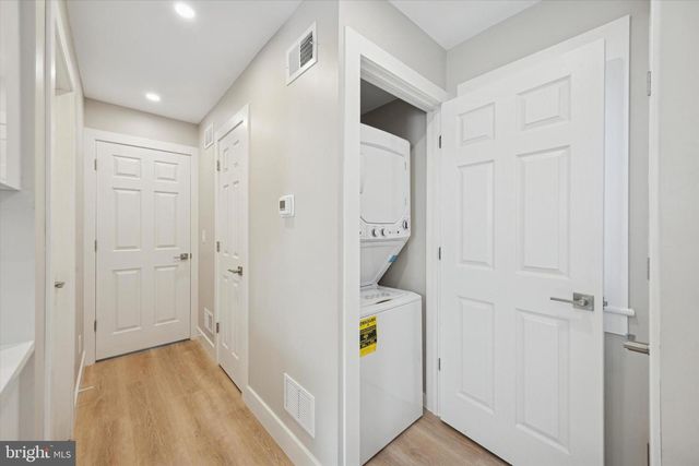 118 BARTRAM AVE, Essington, PA 19029